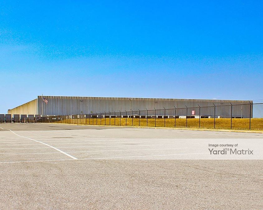 Hog Island Rd At Ups Air Hub 1 Hog Island Road - 1 Hog Island Road | Industrial Building