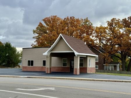 Retail space for Sale at 1428 4th St in Peru