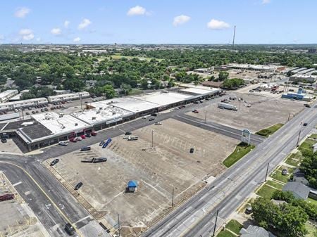Retail space for Sale at 3900 Bosque Blvd in Waco
