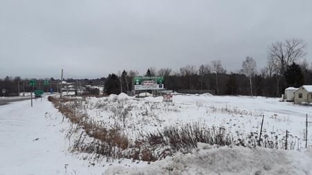 Photo of commercial space at 5699 Highway 8 in Rhinelander