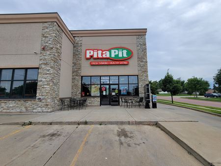 Retail space for Rent at 2401 E 10th St in Sioux Falls