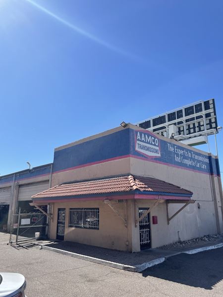 Industrial space for Sale at 8825 N Black Canyon Hwy in Phoenix