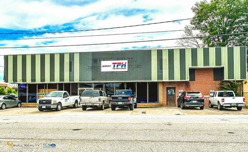 Single Tenant Net Leased - 8.5% Cap Rate | Downtown - Macon, GA