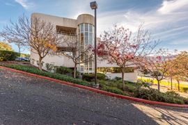 7200 Redwood Blvd