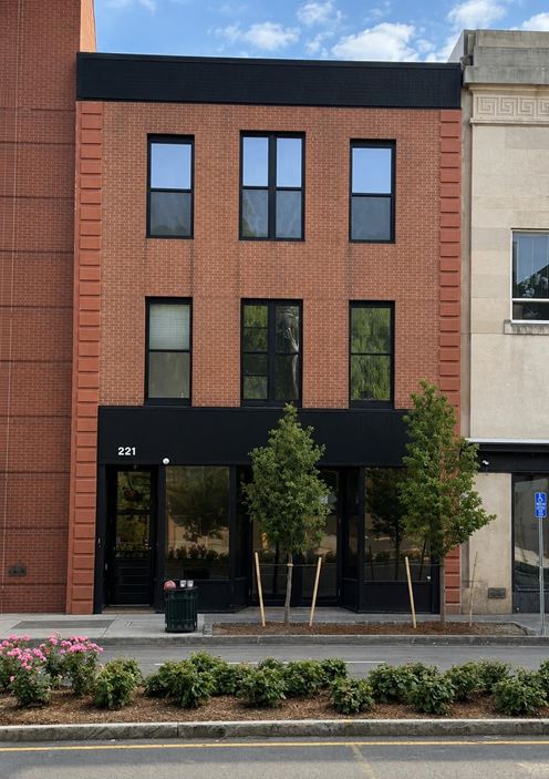 221 Main St