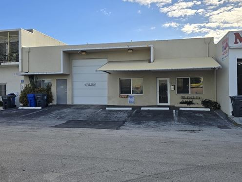 Freestanding Office/Warehouse 100%A/C