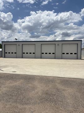 INDUSTRIAL BUILDINGS ON 5± ACRES
