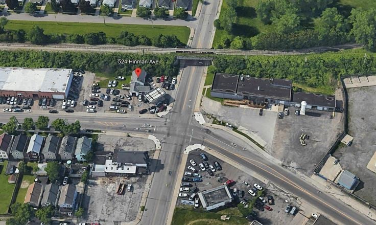 524 Hinman Ave -  1,644+/- SF Unbranded Gas Station