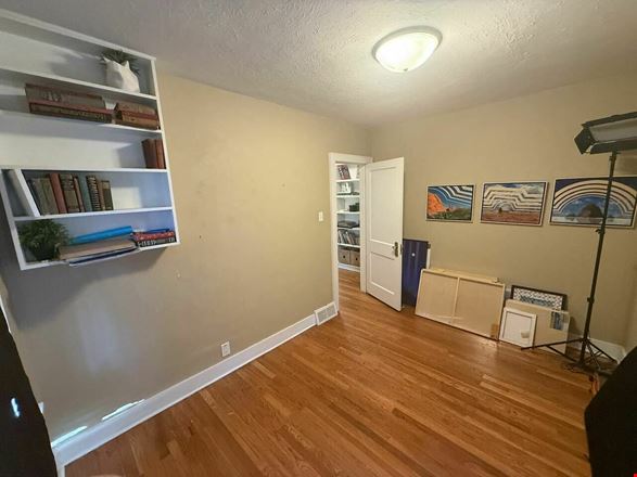 1,120 SF Office/Retail/Live/Work Bldg. for Sale/Lease