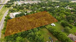 ± 2.04 Acres | N Earl Rudder Fwy