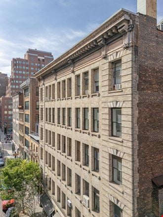 114 W 17th St #1