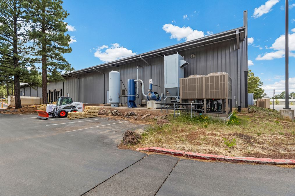 1400 W Forest Meadows St
