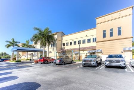 Retail space for Rent at 15517 NW 67 Ave in Miami Lakes
