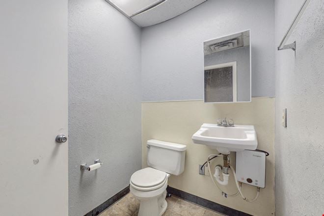 1823 Commercial St NE Suite A