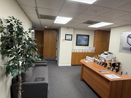 3200 SF Retail/Office | Base Rent from $17/SF + NNN