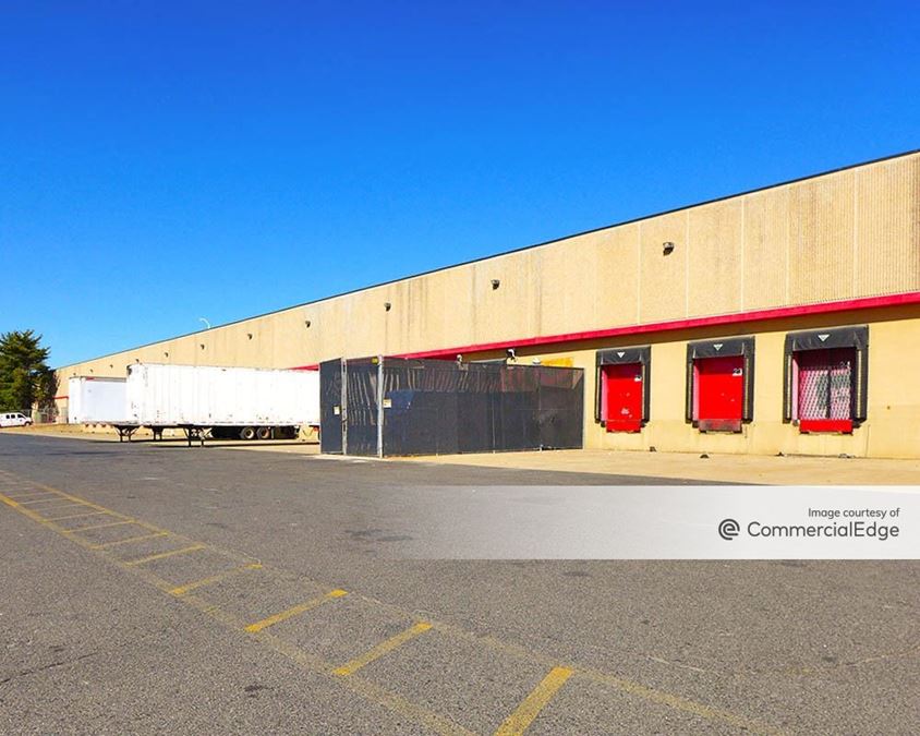 150 Raritan Center Pkwy, Edison Industrial Space For Lease