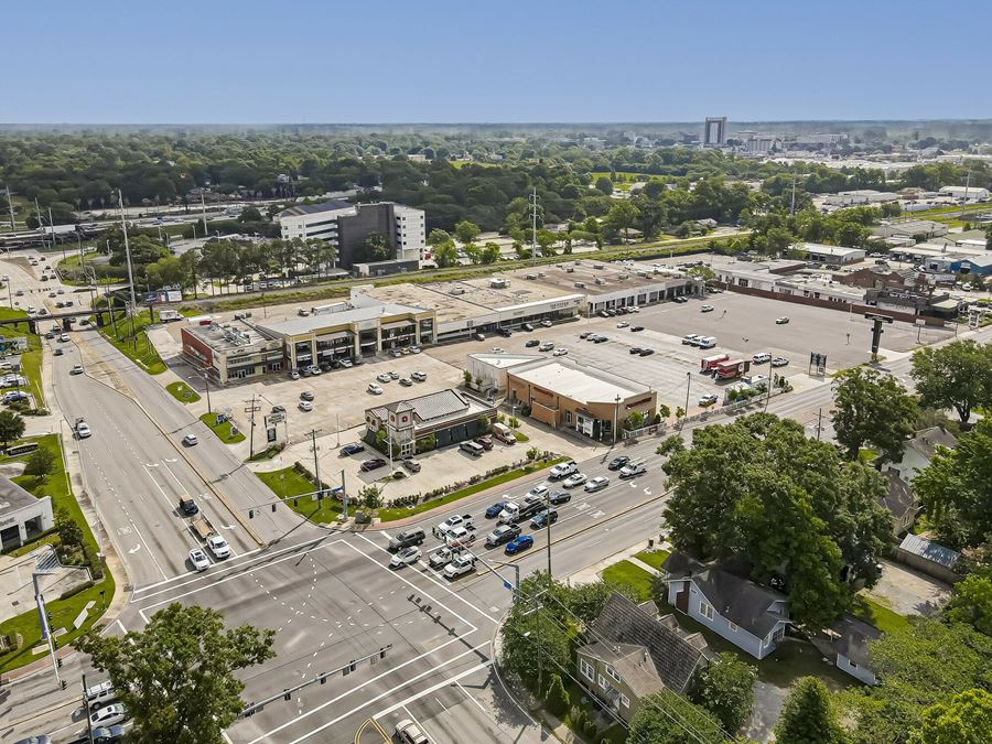 Office Space Available in Acadian Perkins Shopping Center