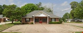 1,800 SF Office-Retail Building For Lease