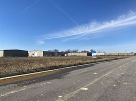 8,200 SF Warehouse/Office For Lease