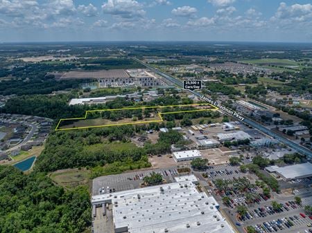 Photo of commercial space at 2914 James L Redman Parkway in Plant City