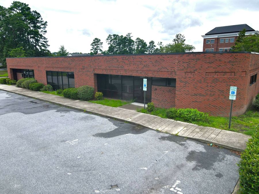 Medical Office Adjacent to Major Hospital Campus