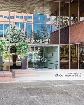 Kruse Woods Corporate Park - 4900 Meadows Road