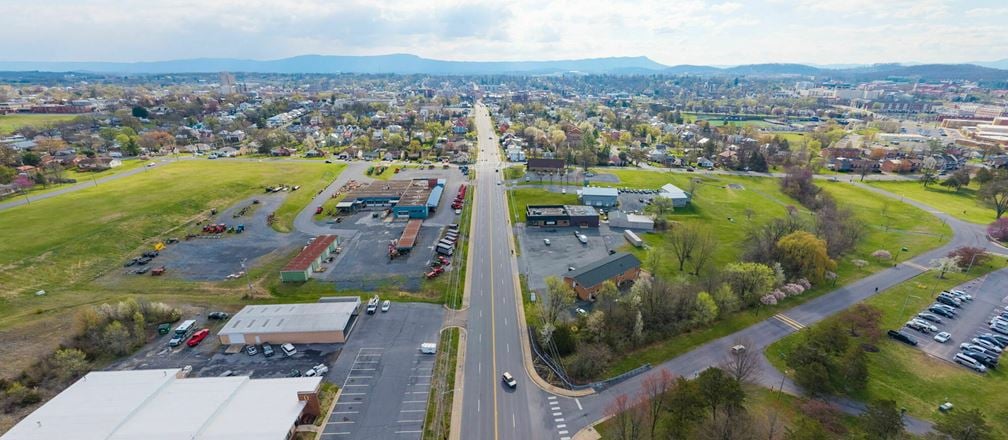 RENOVATED TWO-LEVEL COMMERCIAL SPACE NEAR DOWNTOWN HARRISONBURG