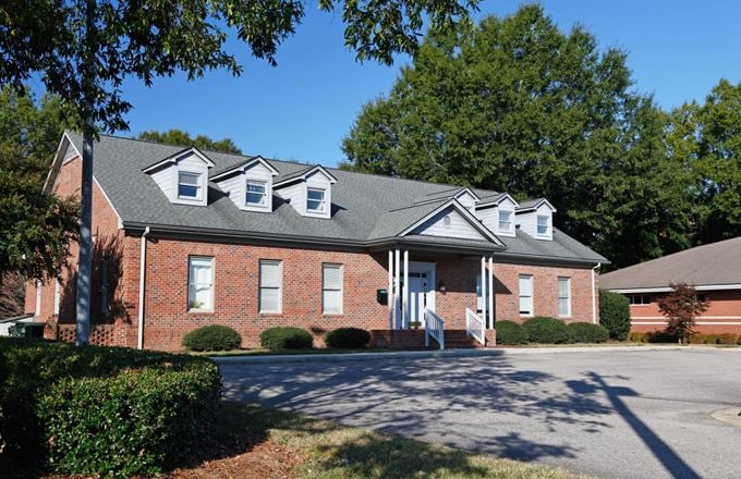 OfficeOurs - 500 Benson Road