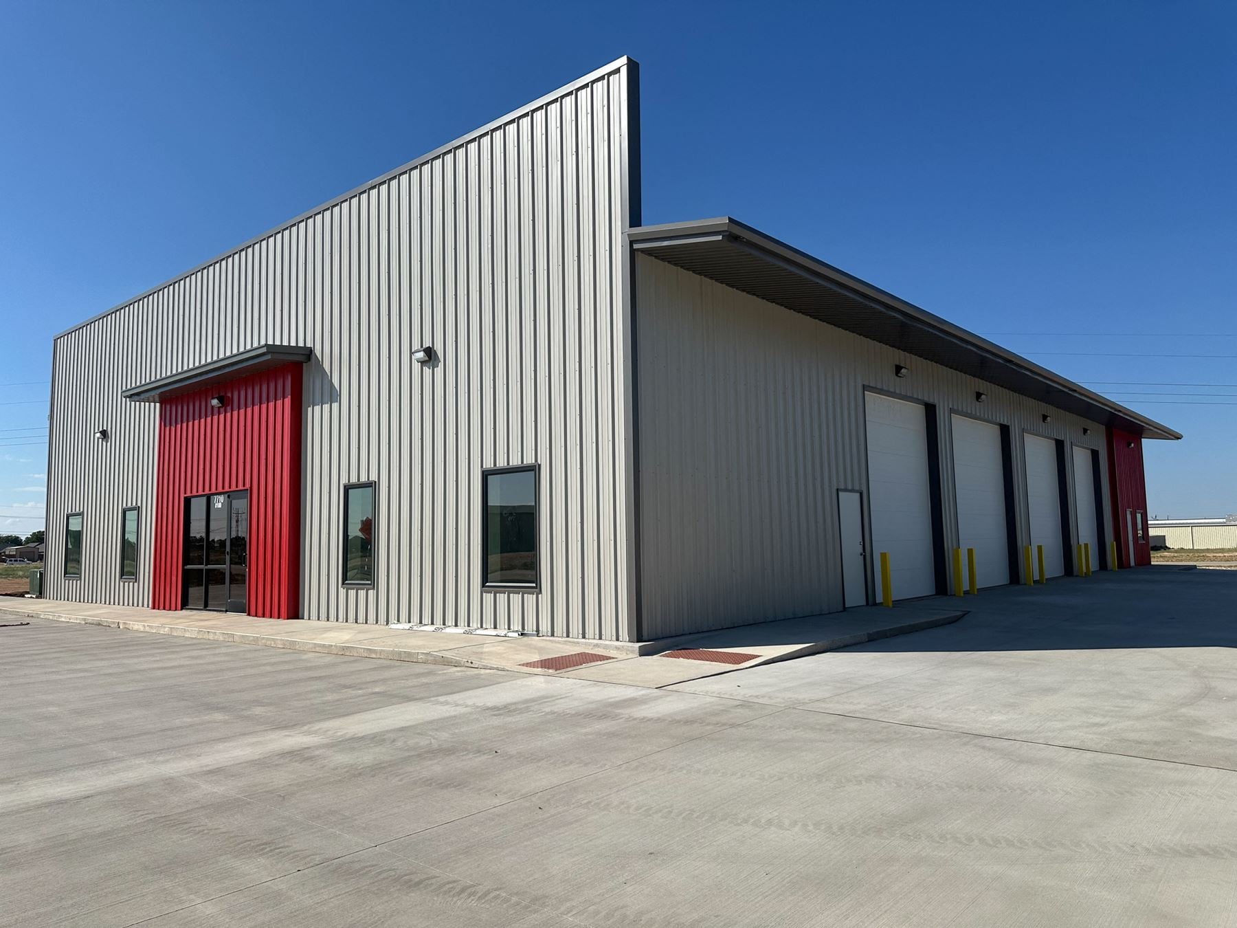 Office/Warehouse in West Business Park (Tract Y)
