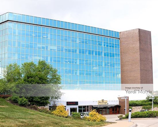 Radnor Financial Center - 555 East Lancaster Avenue