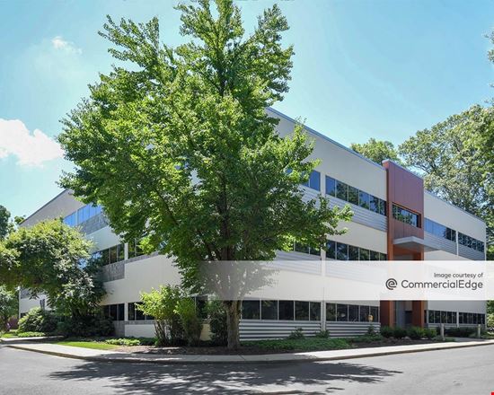 Princeton Forrestal Center - Hub 211