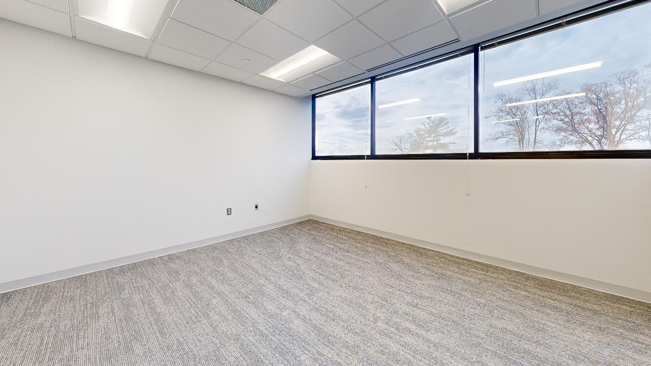 1,664 SF Office Space in Vienna, VA Photo