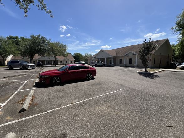 Brandon Freestanding Medical Office Suites