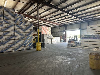 30,000 SF Distribution & Logistics Warehouse | Immediate I-75 Access