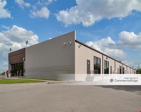 Photo of commercial space at 1415 Halsey Way in Carrollton