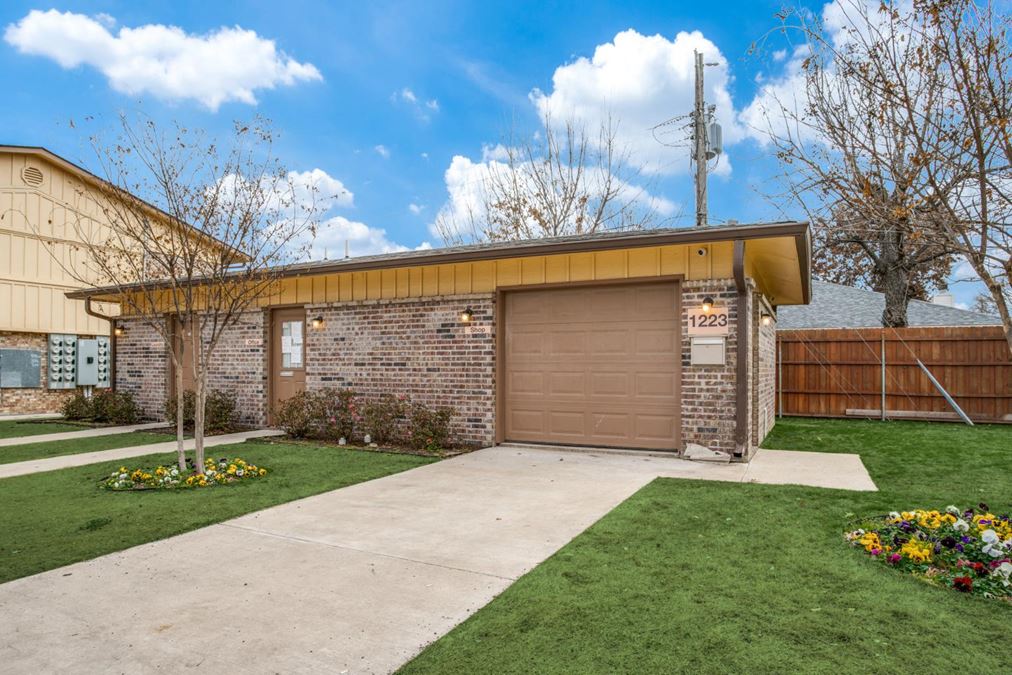 Britain Place Townhomes 1221 N Britain Road, Irving, TX