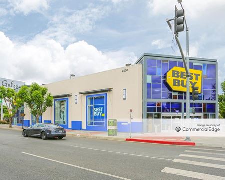 Retail space for Rent at 4500 Milbank Street in Sherman Oaks