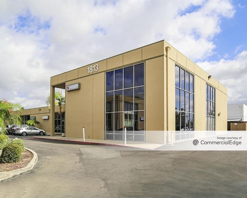 Freeway Business Plaza - 1805, 1809 & 1813 East Dyer Road