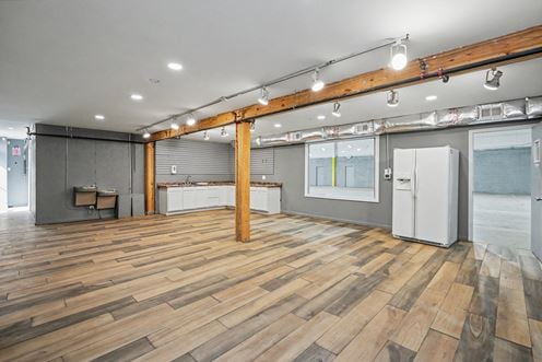 Bluegrass Distribution Center - Former Lab