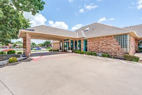 501 W Harwood Rd 