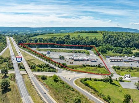 Retail space for Rent at 1460 N Ridge Rd - East in Milton