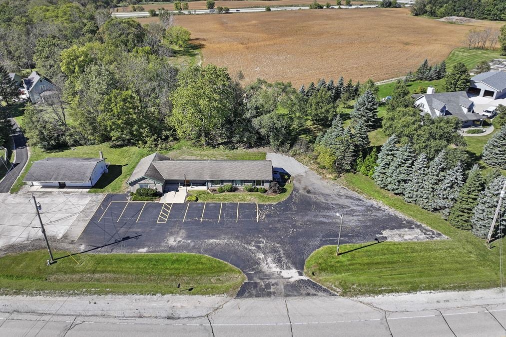 302 Old Green Bay Rd