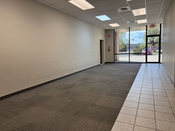 RETAIL/OFFICE UNITS FOR LEASE IN NIXA