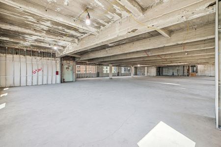 CON-071 Space Photo Gallery 3