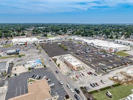 Wesleyan Park Plaza