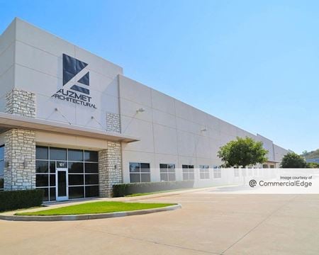 Industrial space for Rent at 1444 North Cockrell Hill Road in Dallas