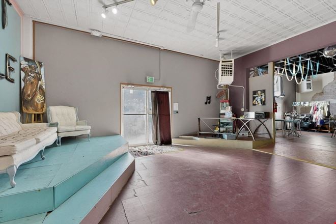 $87 Per Square Foot in Nob Hill Retail and Showroom