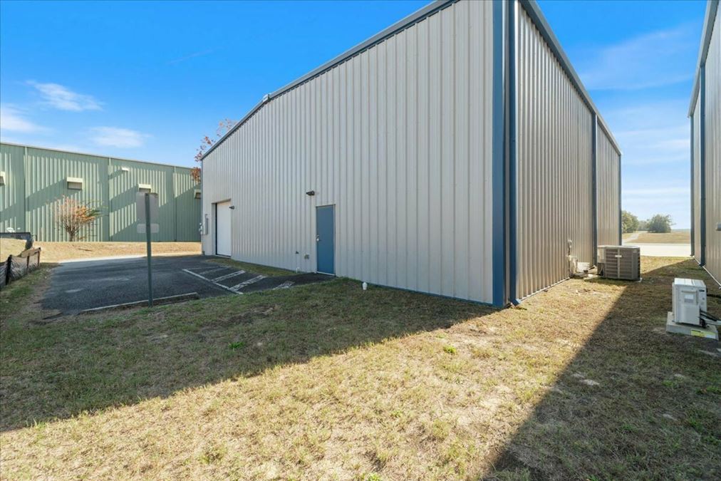 Modern Ocala Aircraft Hangar