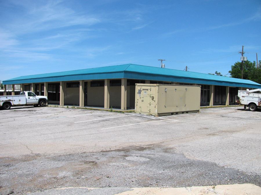 10 NW 38th St