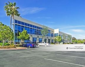 Silverhawk Corporate Center